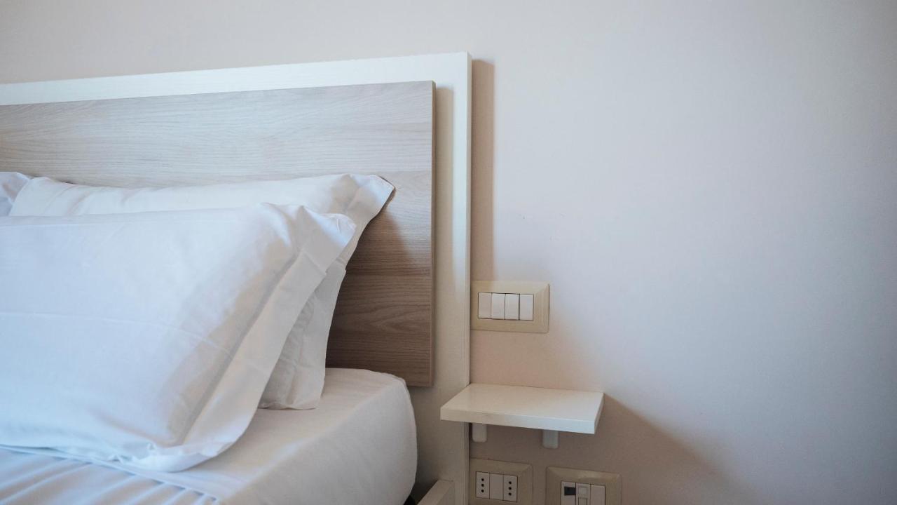 Maison Olga - Incantevole Nuovo Trilocale Vista Mare Con Parcheggio ボルゲット・サント・スピーリト エクステリア 写真